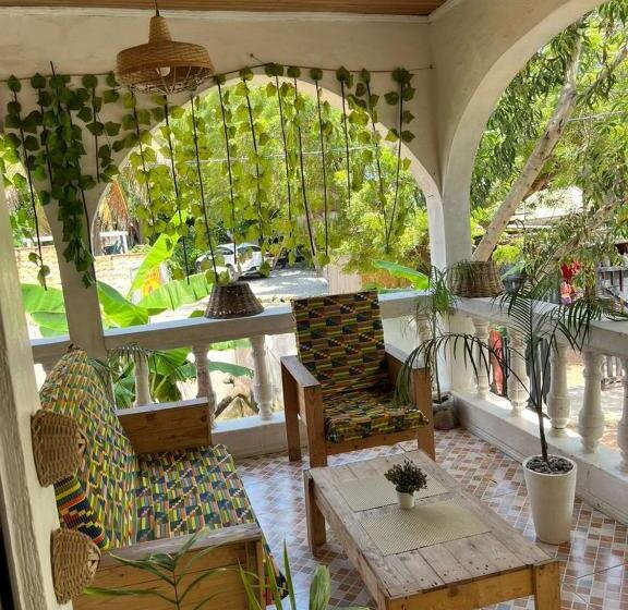 בית מלון כפרי African Treasure