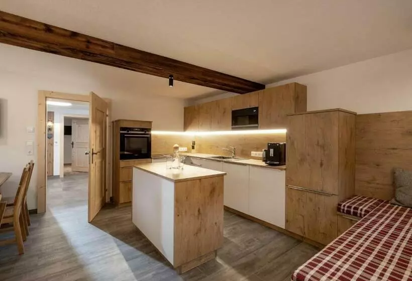 Hotelli Appartement Am Hof Untertann