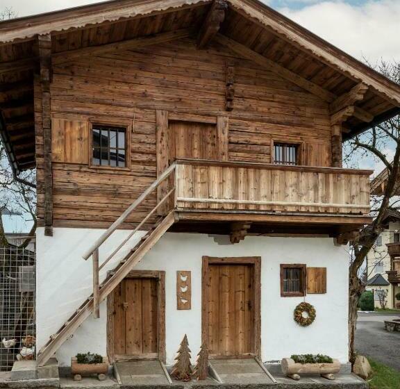 هتل Appartement Am Hof Untertann