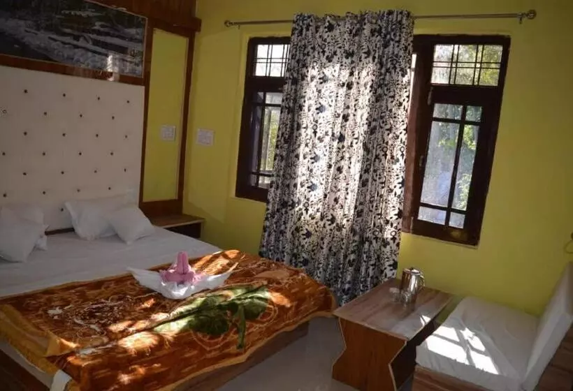 Hotelli Goroomgo Nice One Palace Srinagar