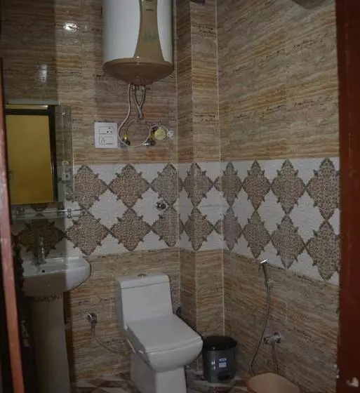 Hotelli Goroomgo Nice One Palace Srinagar