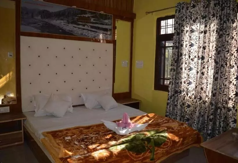 Hotelli Goroomgo Nice One Palace Srinagar