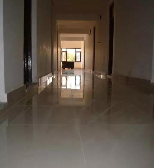 Hotelli Goroomgo Nice One Palace Srinagar