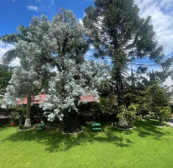 هتل Rancho Grande