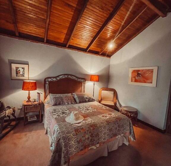 هتل Rancho Grande