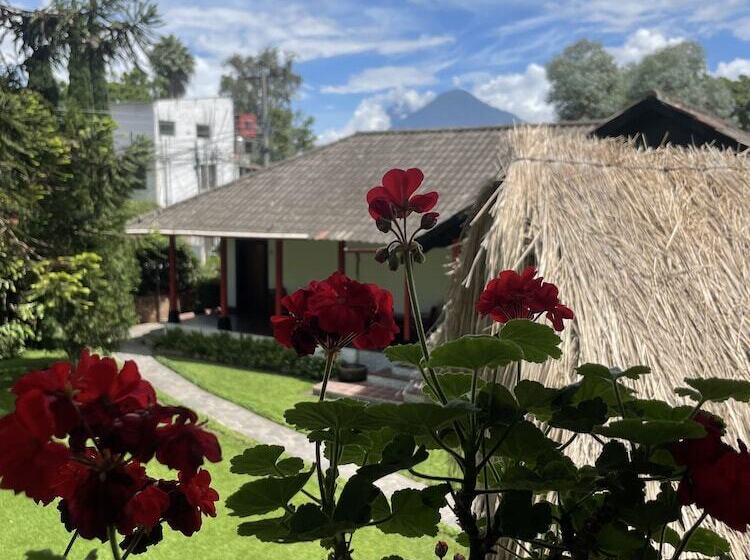 هتل Rancho Grande