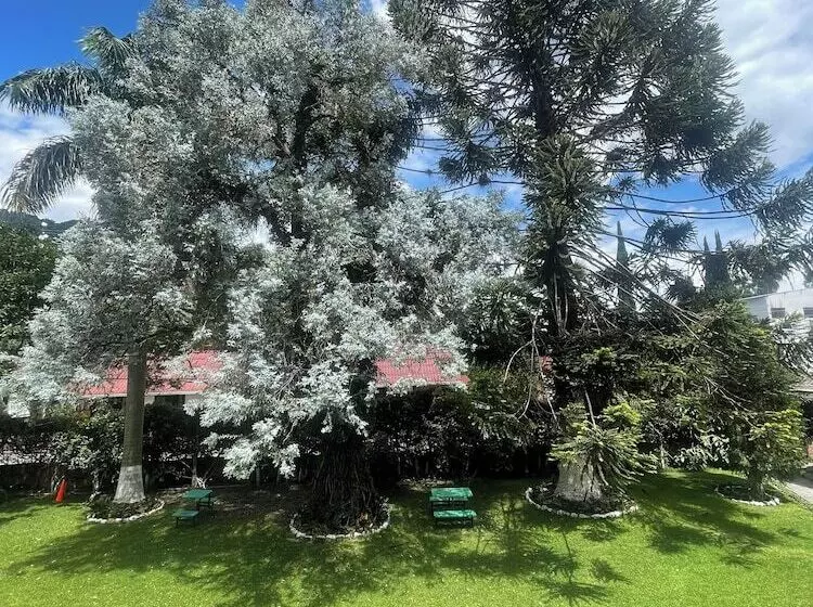 هتل Rancho Grande