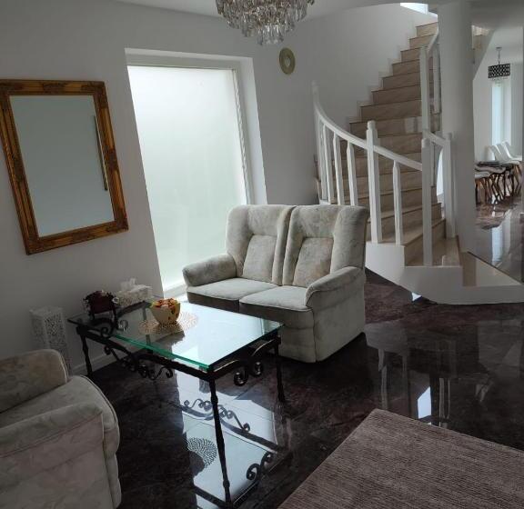 Пансион Casa Anne