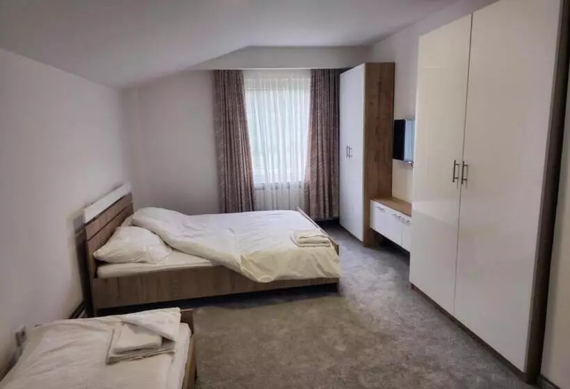 پانسیون Guest House Star Gate
