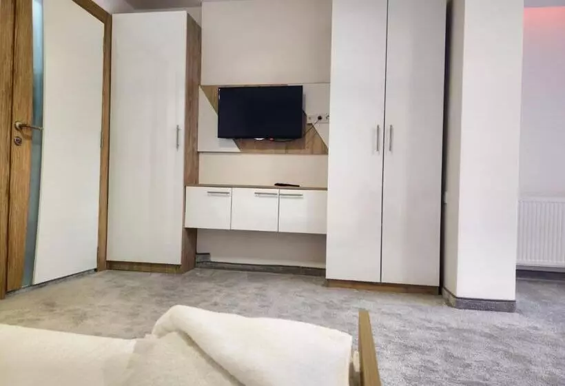 پانسیون Guest House Star Gate