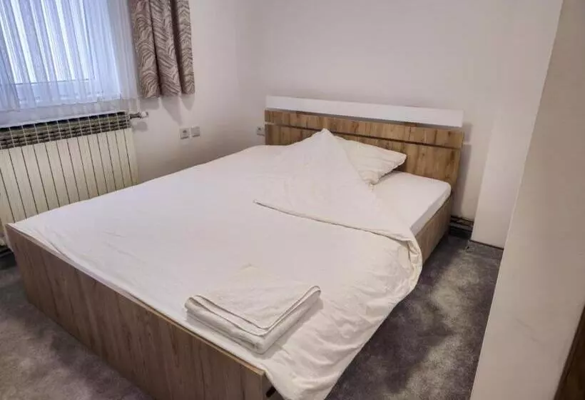 پانسیون Guest House Star Gate