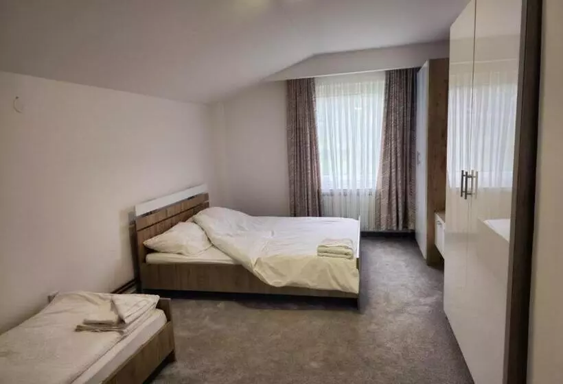 پانسیون Guest House Star Gate