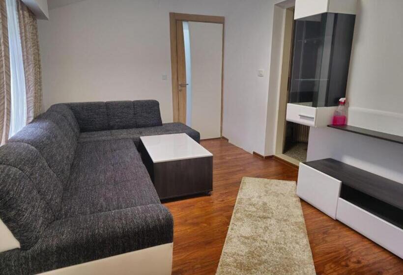 پانسیون Guest House Star Gate