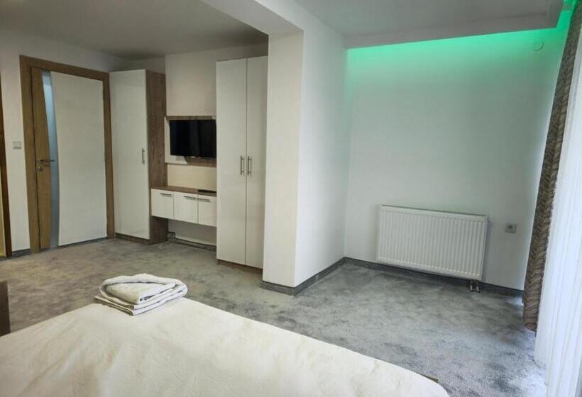 پانسیون Guest House Star Gate