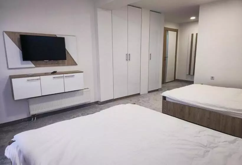 پانسیون Guest House Star Gate