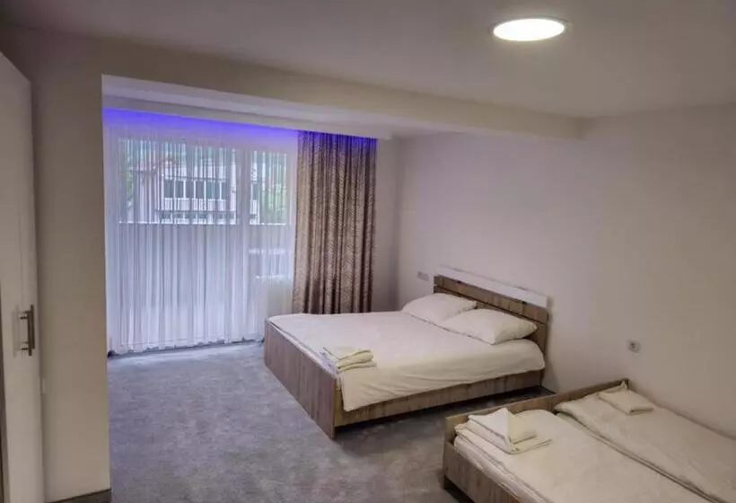 پانسیون Guest House Star Gate