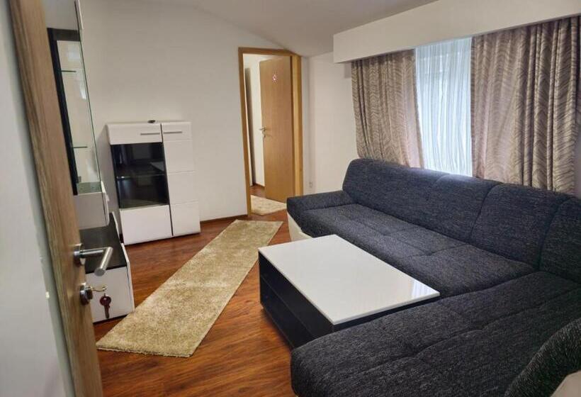 پانسیون Guest House Star Gate