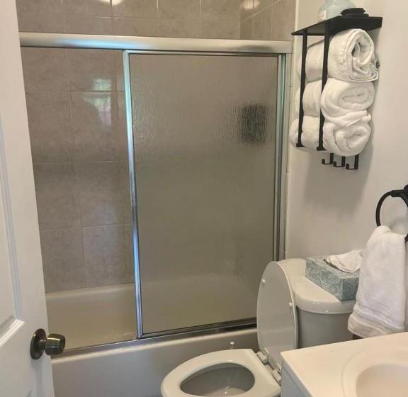 پانسیون Miami 28th Avenue Room