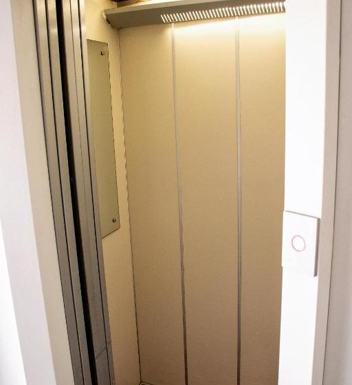 Отель Astor Riccione