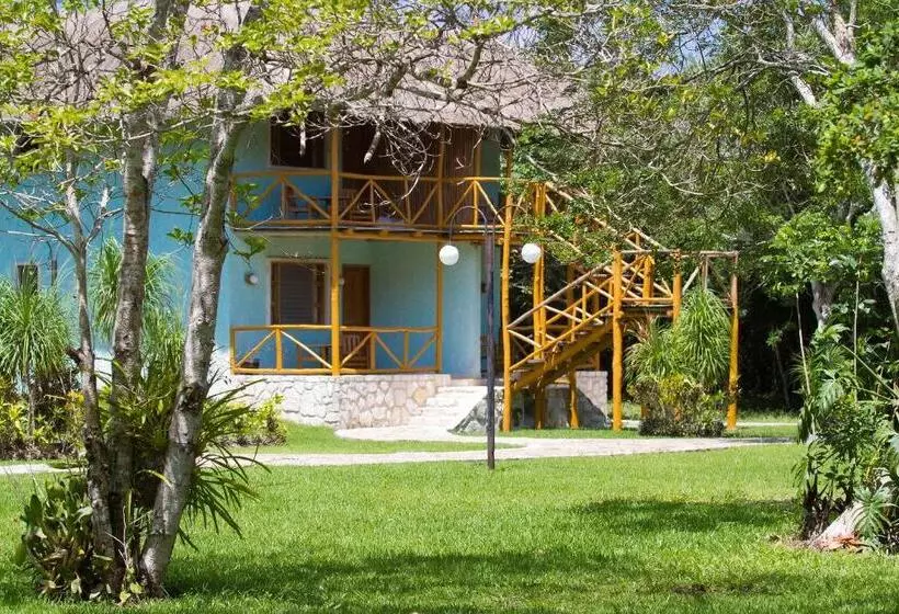 Hotelli Chicanna Ecovillage Resort