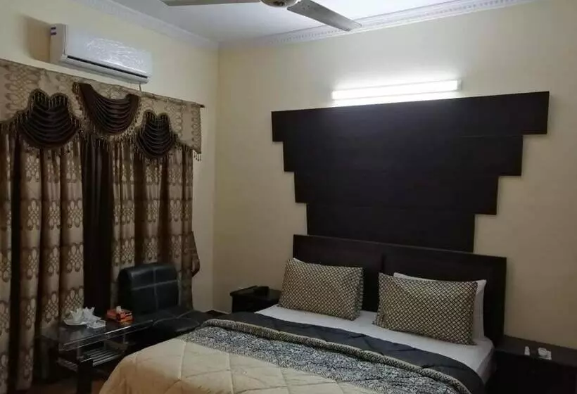 هتل Inn Karachi