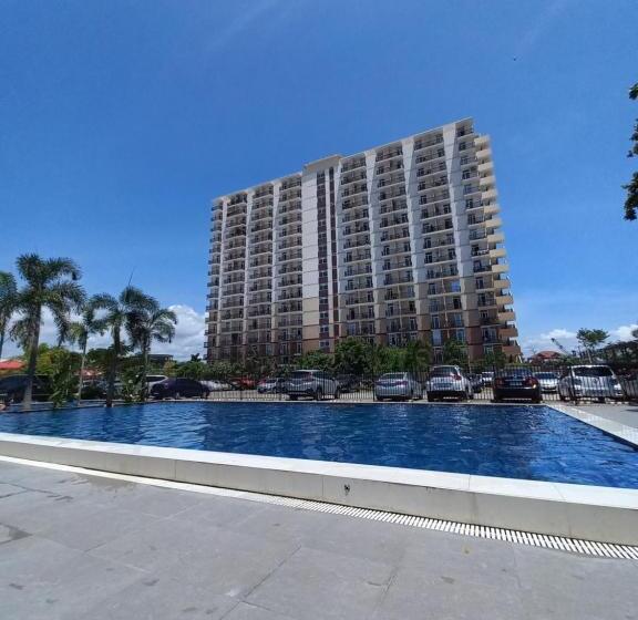 Hotel Staycation With Overlooking View