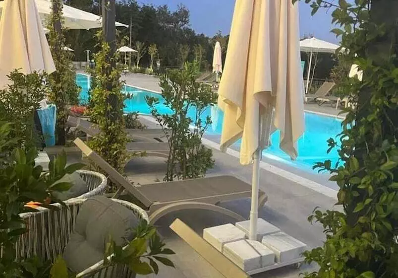 Montenegro Lodge