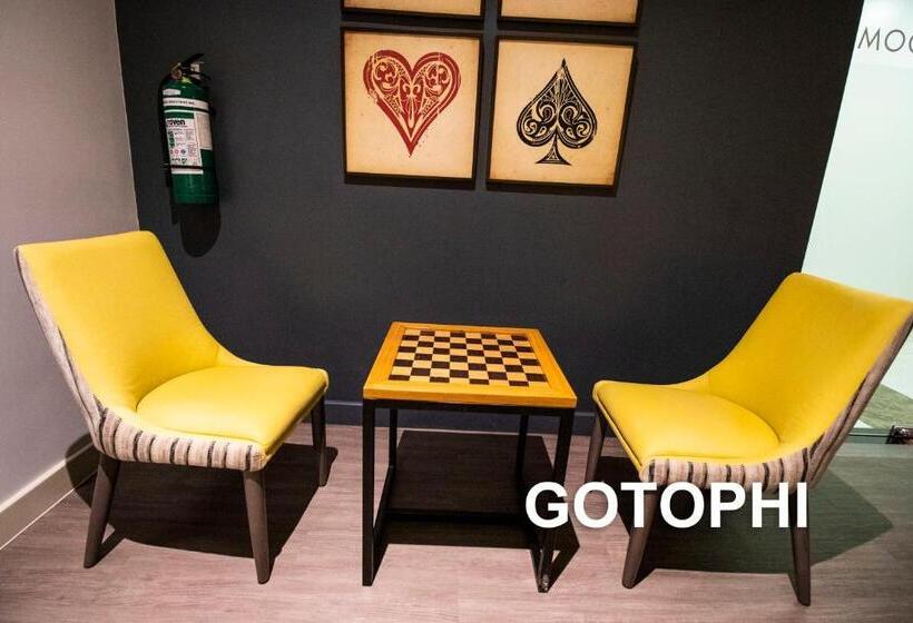 One Uptown Residence