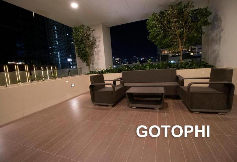 One Uptown Residence