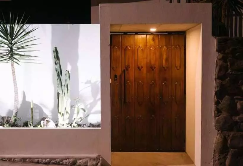 ペンション Hostal Pimampiro