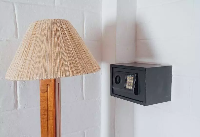 ペンション Hostal Pimampiro