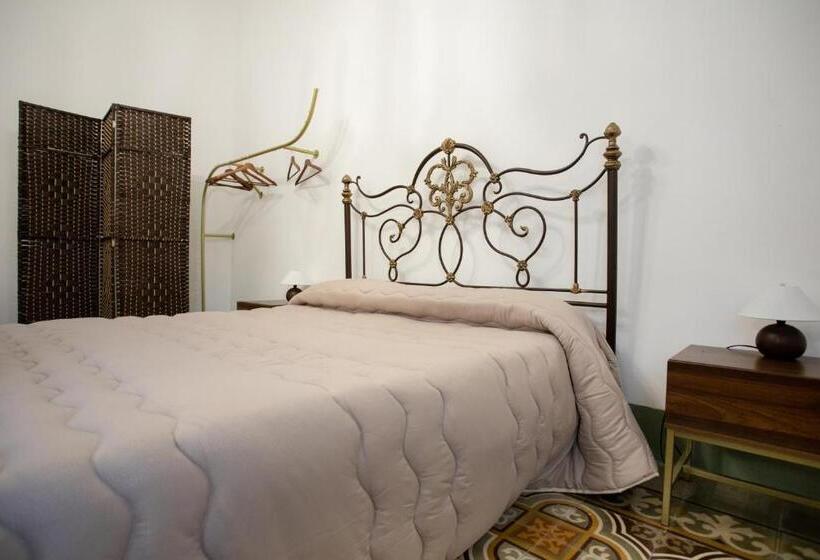 פנסיון Palazzo  800 : Cementine