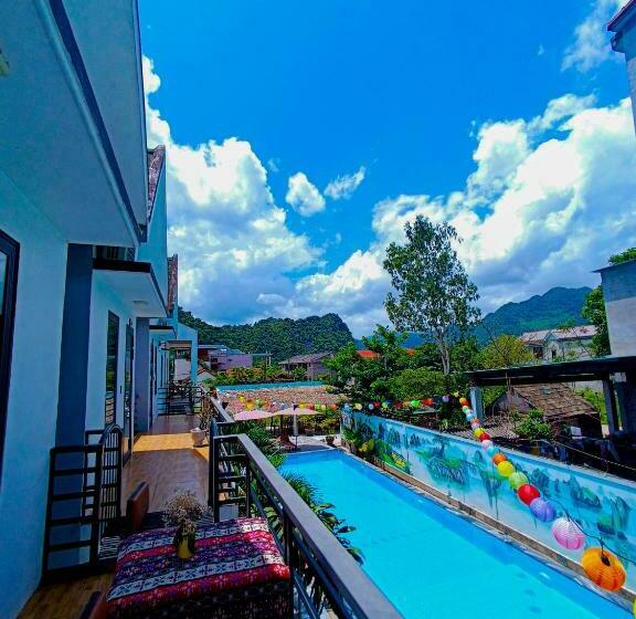 هاستل Yolo Pool Bar Villas