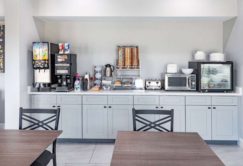 酒店 Baymont By Wyndham Freeport Texas