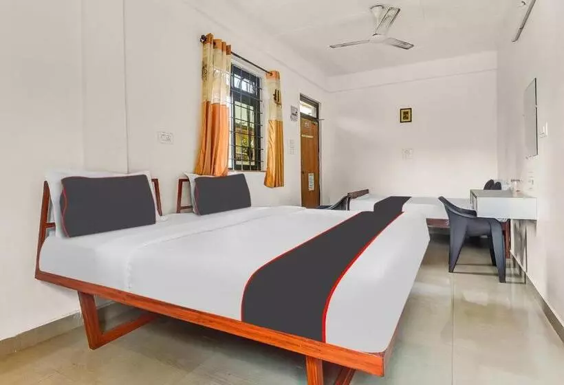 ホテル Collection O Ashwem Beach Side Stay