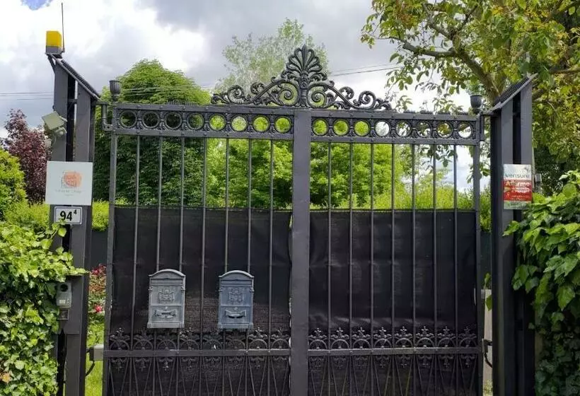 Outlander Cottage   Family B&b