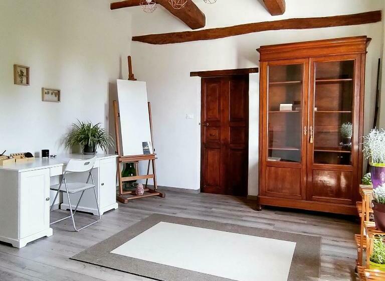 Outlander Cottage   Family B&b