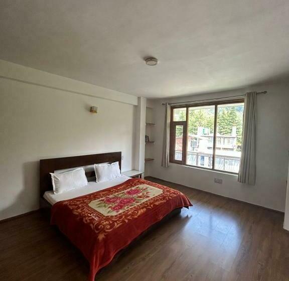 פנסיון Eagle Guesthouse