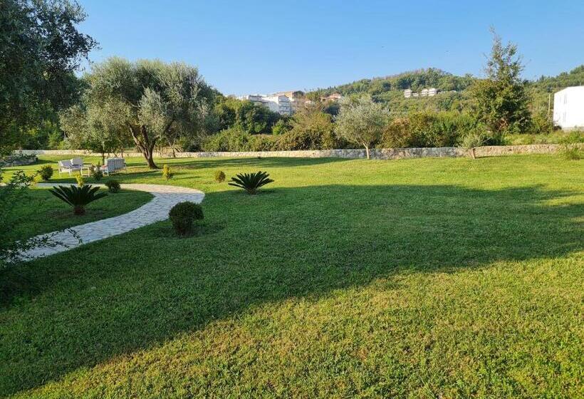 پانسیون La Hacienda