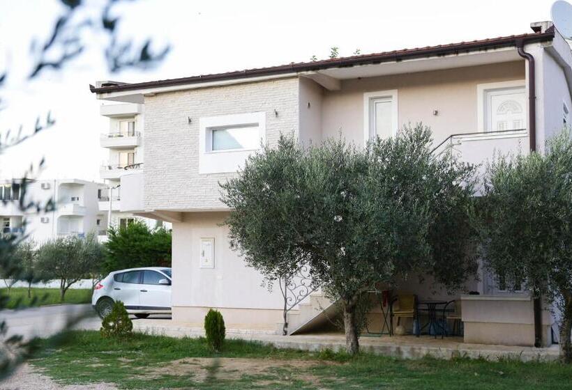 پانسیون La Hacienda