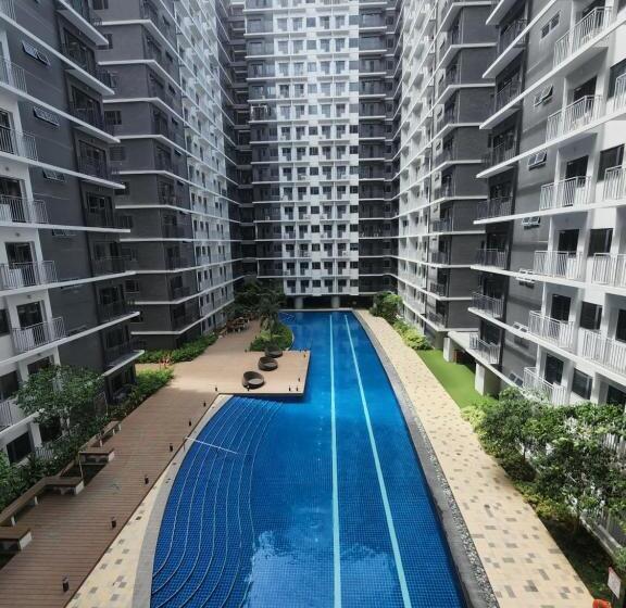 Shore 3 Residences Tower 2, Lap Pool And Amenities