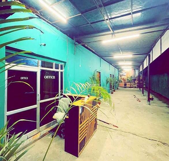 בית מלון כפרי Oyo 81144 Green Land Guest House