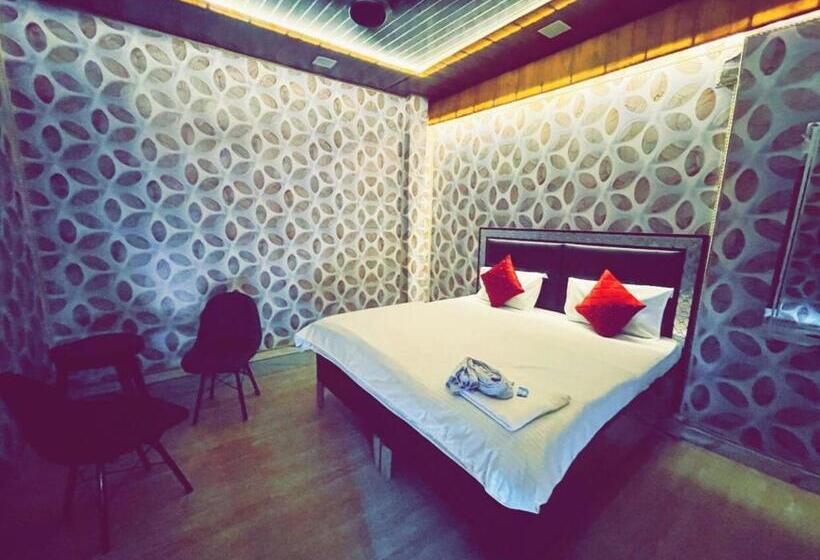 בית מלון כפרי Oyo 81144 Green Land Guest House