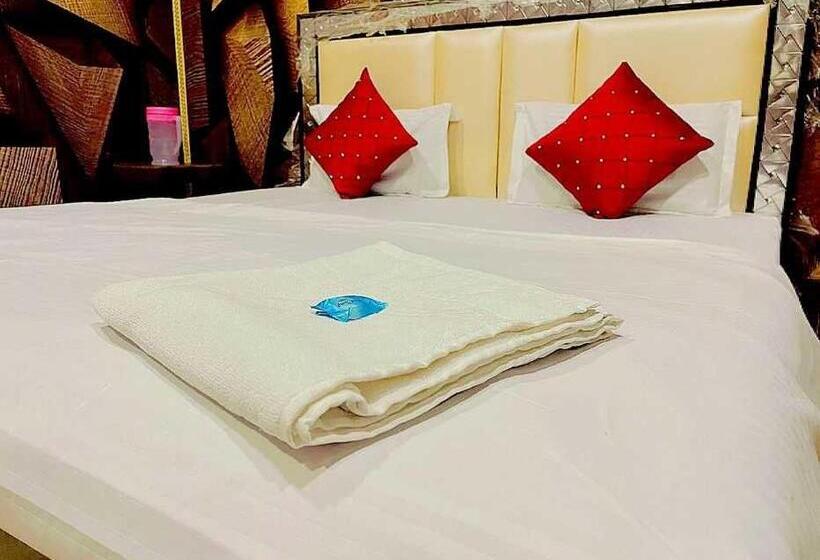 בית מלון כפרי Oyo 81144 Green Land Guest House