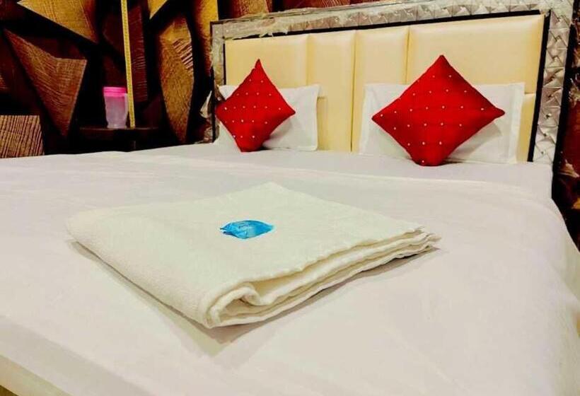 בית מלון כפרי Oyo 81144 Green Land Guest House