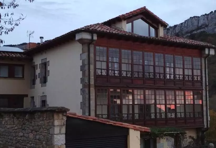 ホテル Rural La Engaña