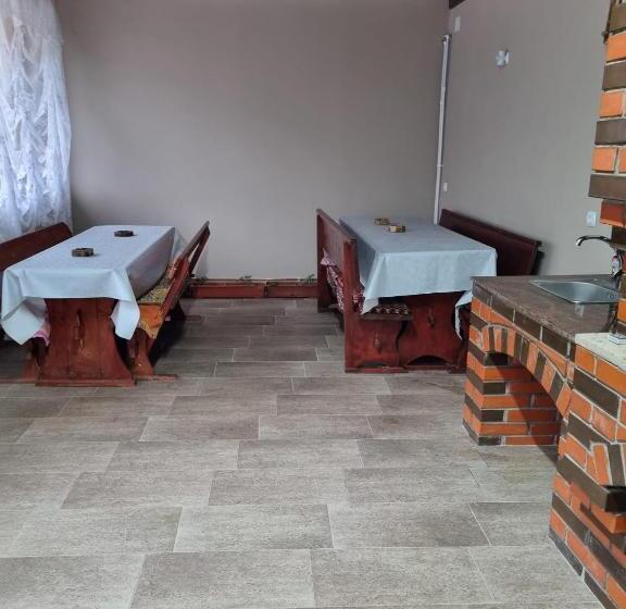 پانسیون Casa Andreea