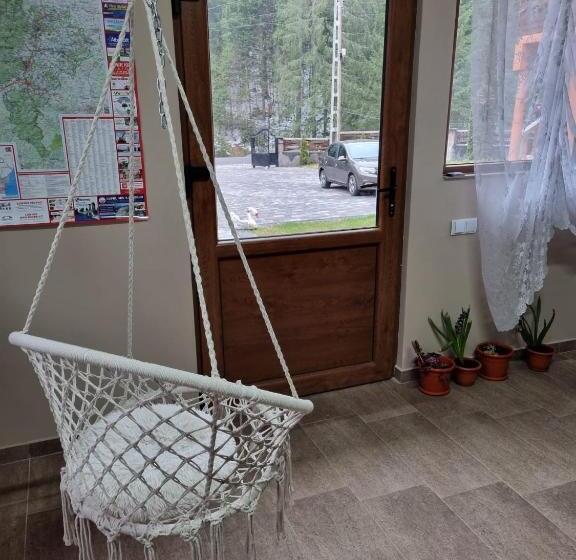 پانسیون Casa Andreea