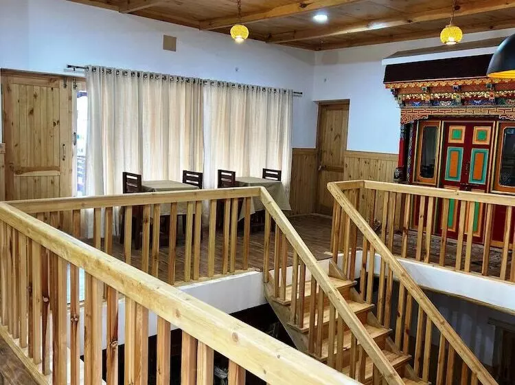 پانسیون Shalla Heritage