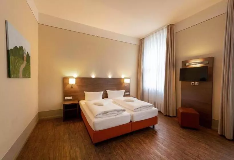 Hotelli Am Großen Waisenhaus